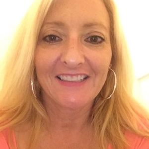 Meet your Posher, Connie